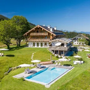 https://chiemsee-chalet.com-bavaria.com