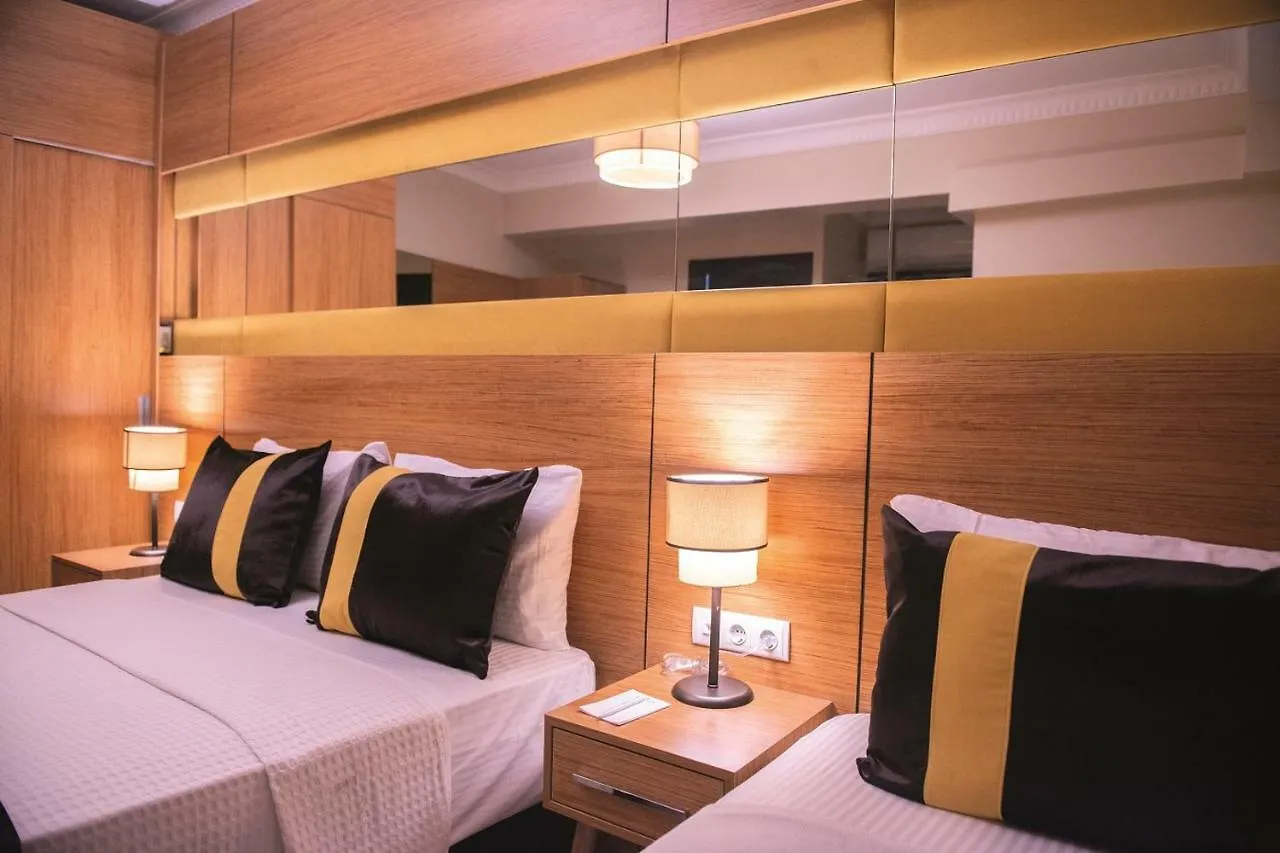 איסטמבול Karamans Sirkeci Suites Hotel 2*,