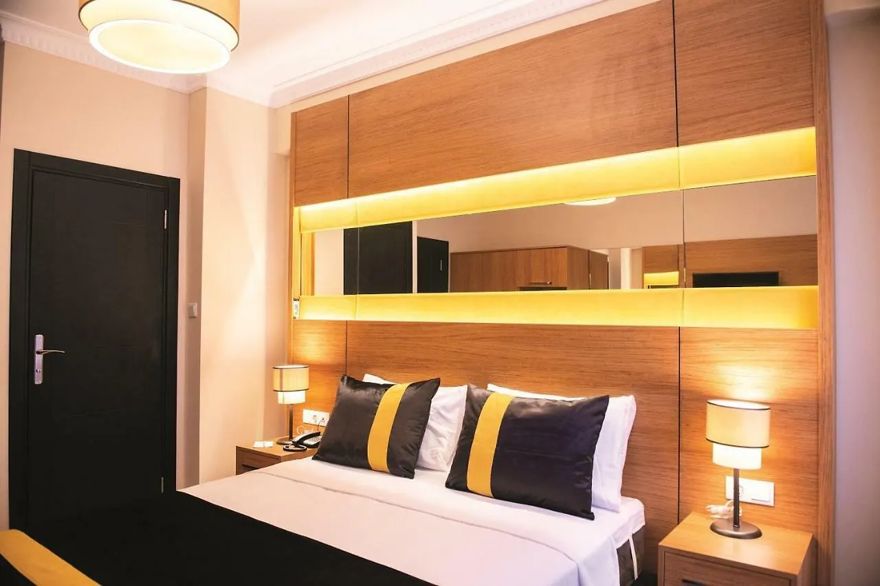 איסטמבול Karamans Sirkeci Suites Hotel 2*,  טורקיה